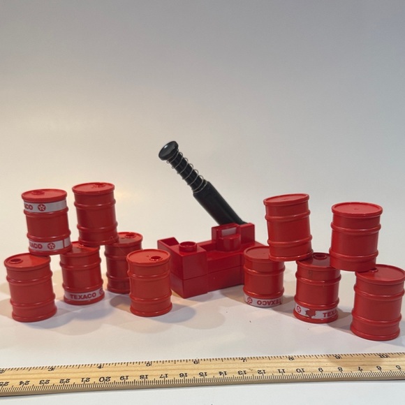 Playmobil Other - Vintage playmobil texaco gasoline drums Set (lot 45)